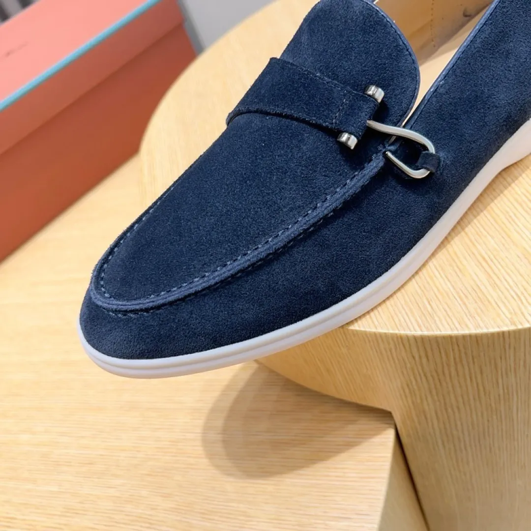Men's Men's Shoes💰Men's Shoes💰440💰[loro piana] Couple's Style - The new moccasins are made of water-repellent treated suede uppers with rubber soles, a classic. The complex craftsmanship and meticulous structure make the shoes light and soft, allowing you to walk comfortably and freely. Perfect for wearing at the beach or out in the water during the summer. Women’s size: 35-40 Men’s size: 38-45